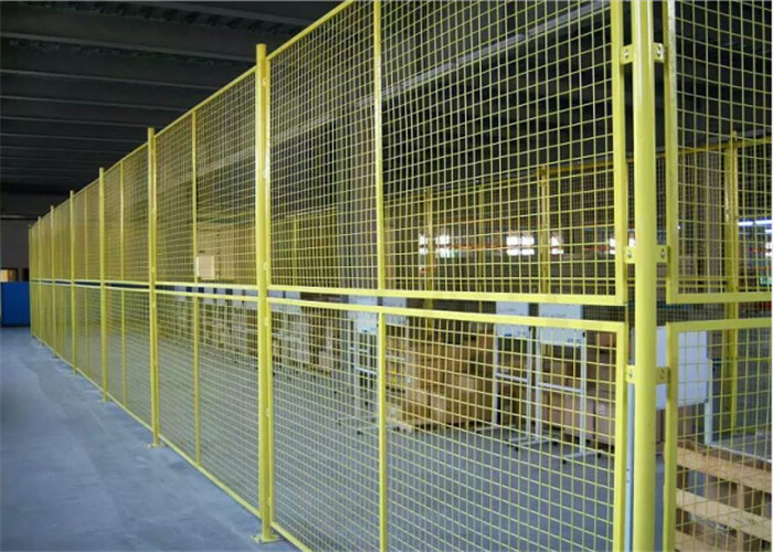 O tipo de quadro galvanizou cor amarela/verde da altura da cerca 2.2m da rede de arame